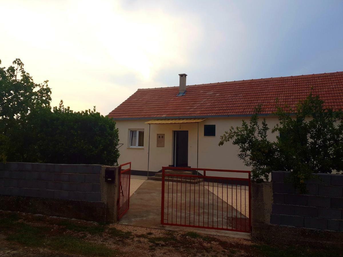 Kuca Za Odmor Mile Villa Drnis Exterior photo