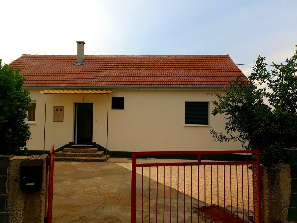 Kuca Za Odmor Mile Villa Drnis Exterior photo