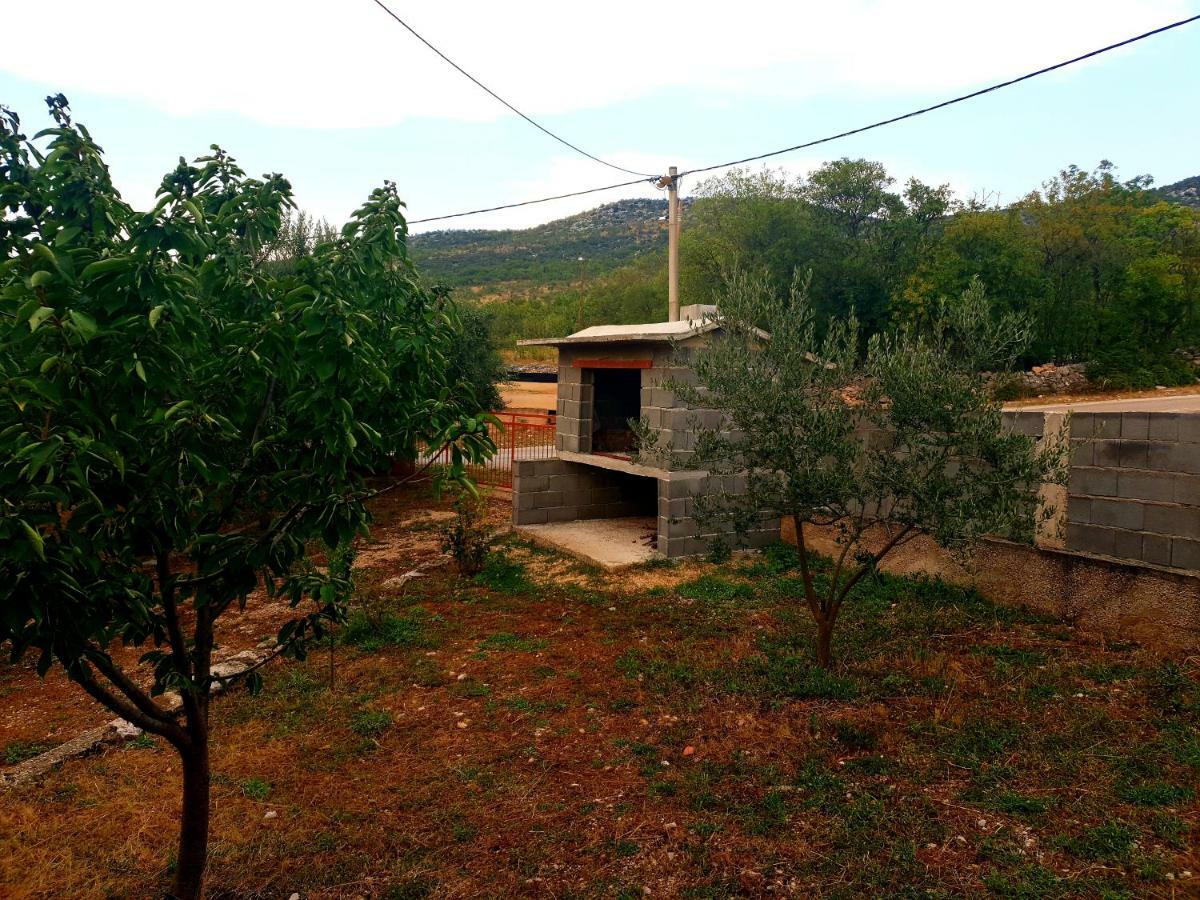 Kuca Za Odmor Mile Villa Drnis Exterior photo